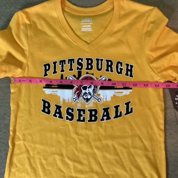 MLB Pittsburgh Pirates Girls' V-Neck T-Shirt Size Large (10/12) NWT - Picture 9 of 10